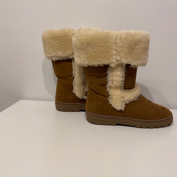 Style & Co Y2K Brown Faux Suede Fur Boots Size 8 - Picture 1 of 4